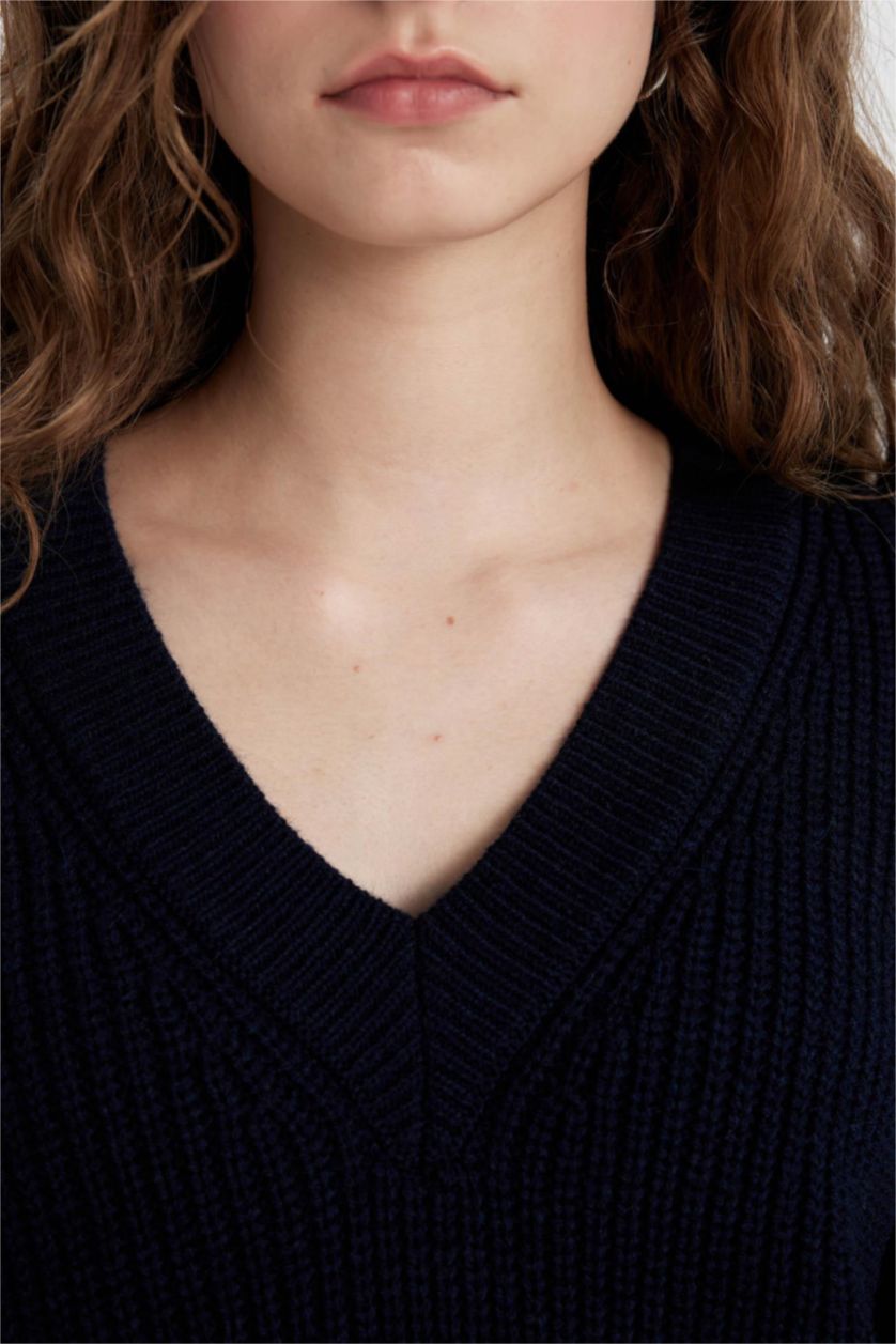 WOMAN NAVY Oversize Fit V-neck Knit Pullover