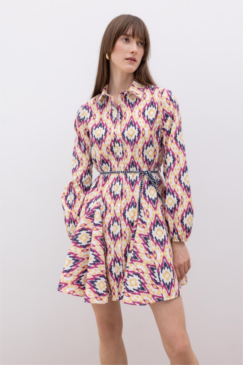 حريمي زهري فستان قصير مطبوع بوبلين برقبة قميص