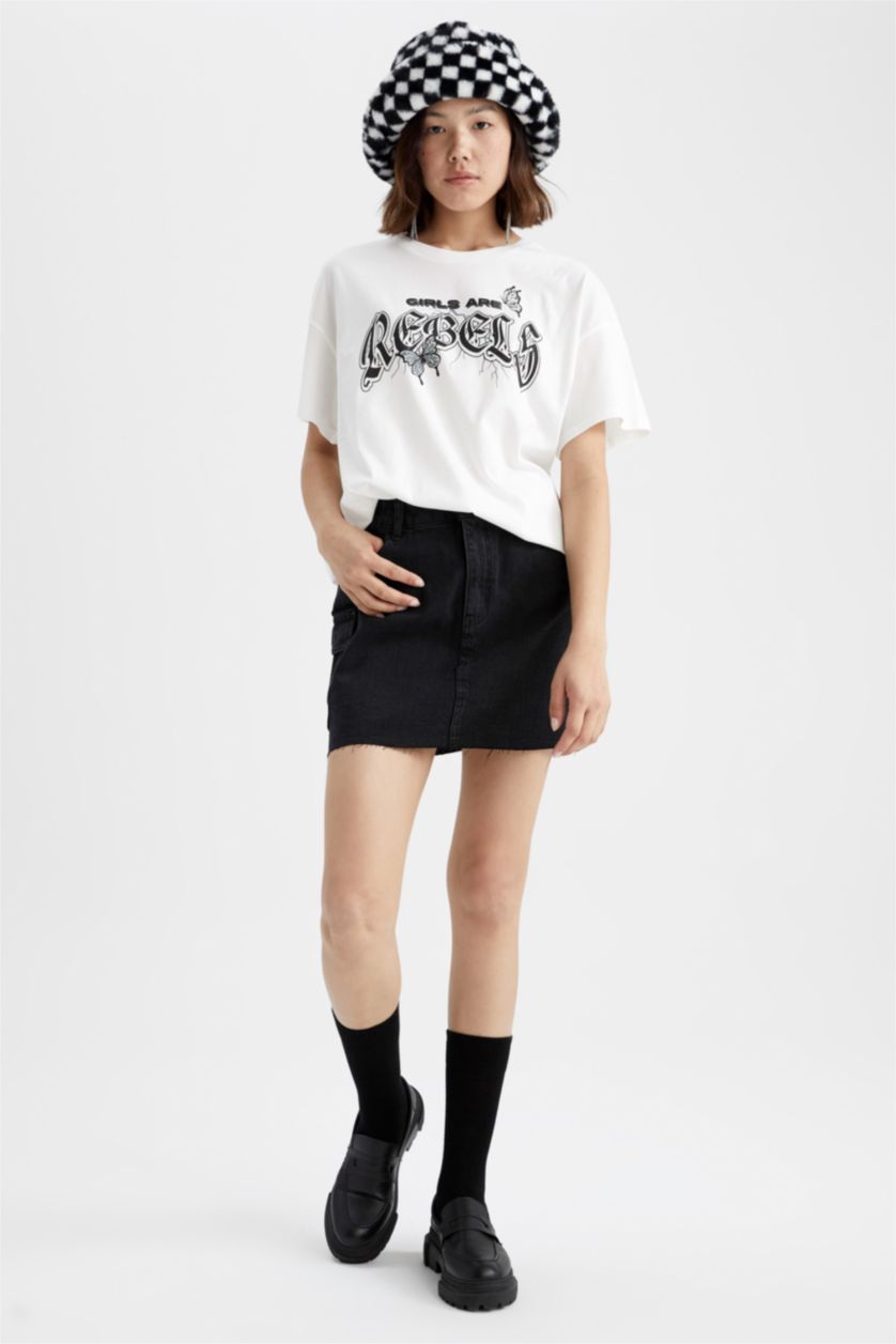 WOMAN White Oversize Fit Short Sleeve T-Shirt