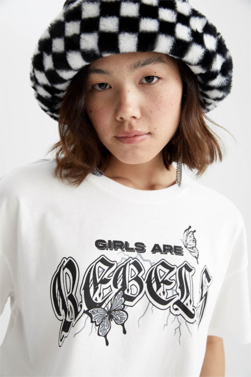 WOMAN White Oversize Fit Short Sleeve T-Shirt
