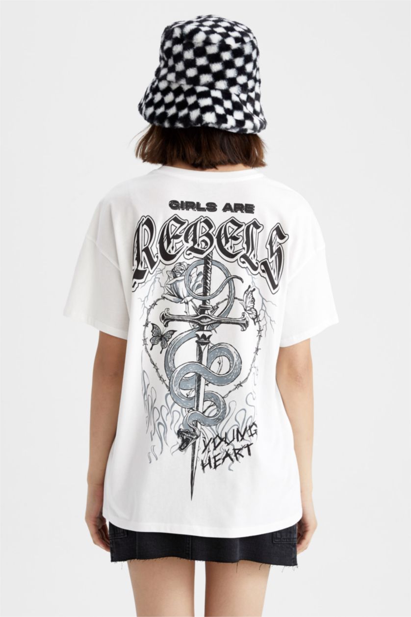 WOMAN White Oversize Fit Short Sleeve T-Shirt