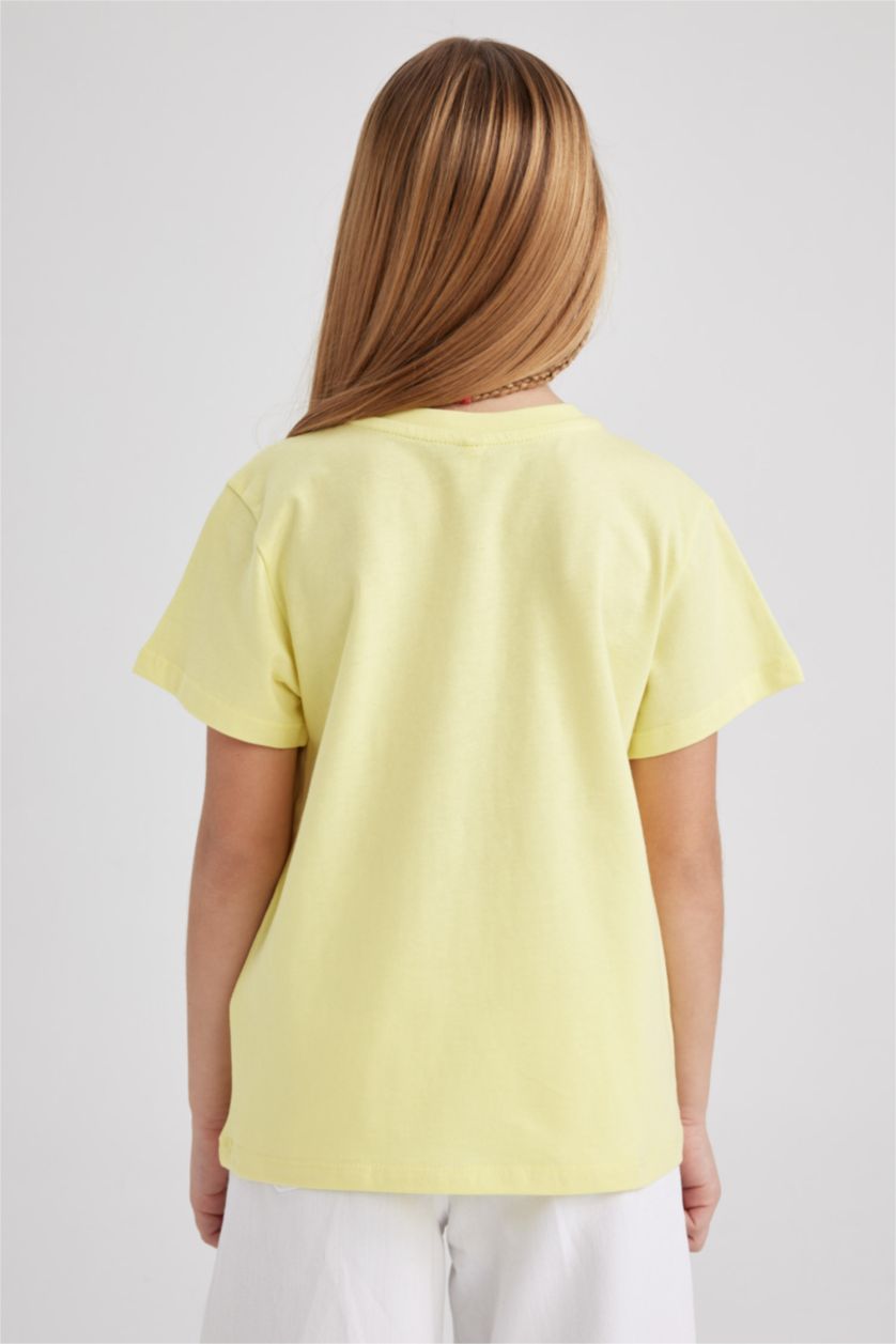 بنات أصفر فاتح تي شيرت نص كم قصة عادية