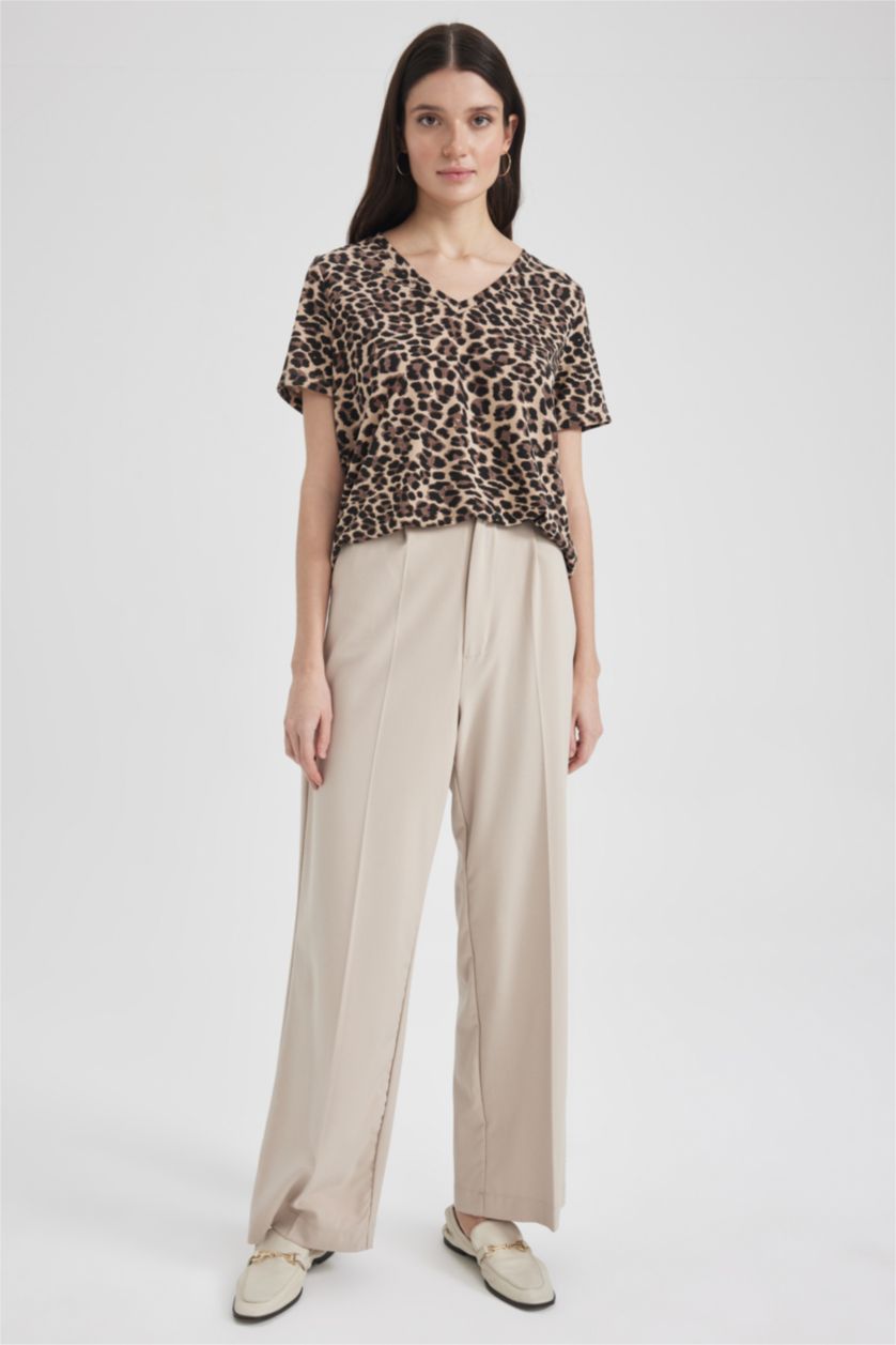 WOMAN Stone Traditional Regular Fit V Neck Leopard Pattern Short Sleeve T-Shirt