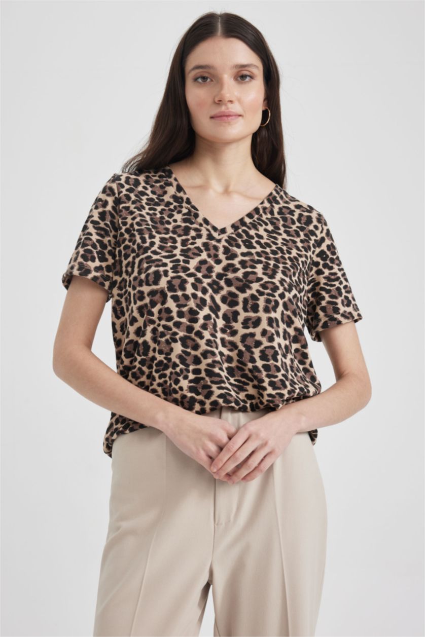 WOMAN Stone Traditional Regular Fit V Neck Leopard Pattern Short Sleeve T-Shirt