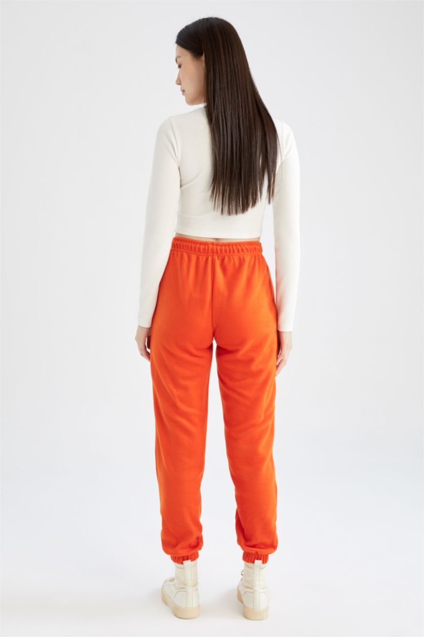 نساء برتقالي بنطلون صوفي  قصة عادية