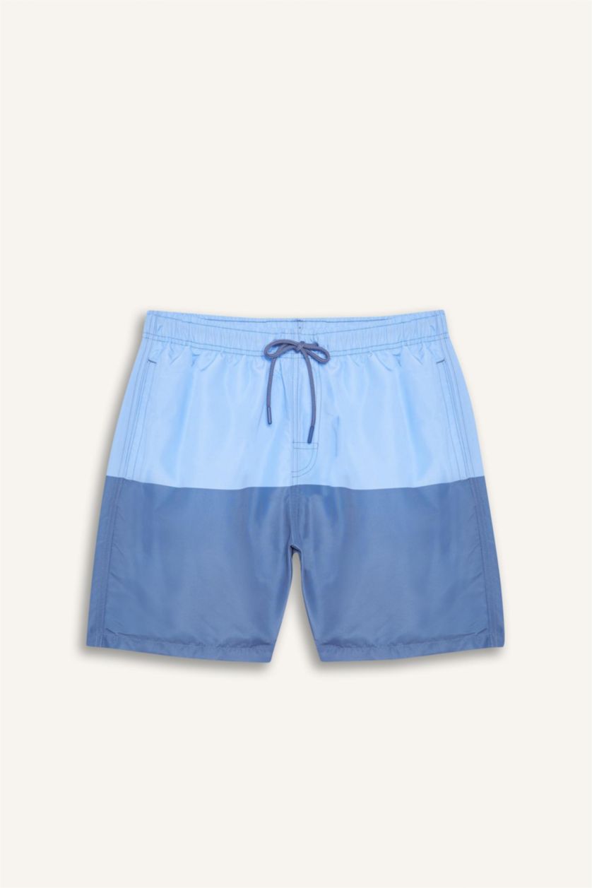 Erkek Mavi Regular Fıt Renk Bloklu File Astarlı Diz Üstü Deniz Şortu