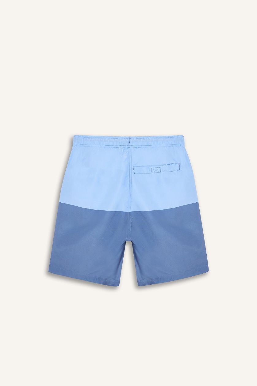 Erkek Mavi Regular Fıt Renk Bloklu File Astarlı Diz Üstü Deniz Şortu