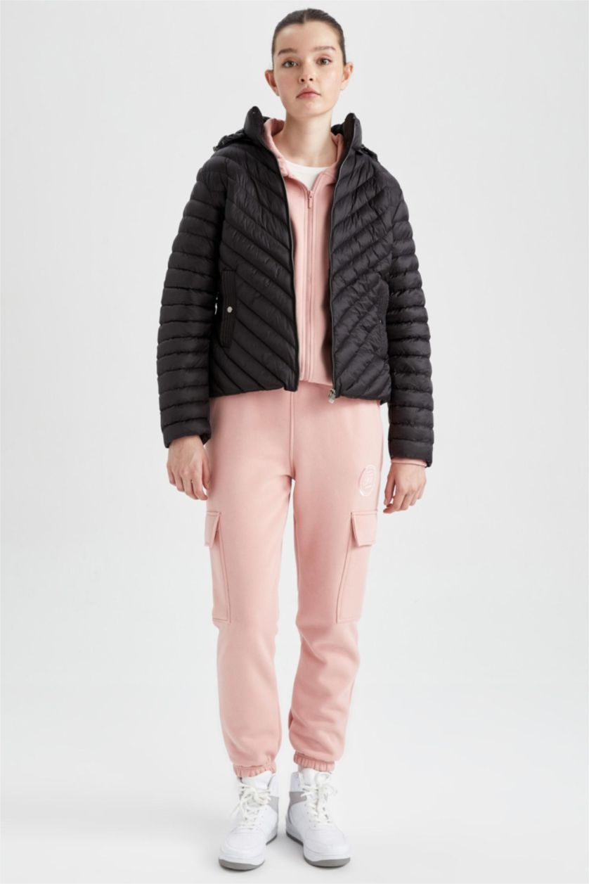 Woman Black Standard Fit Puffer Jacket