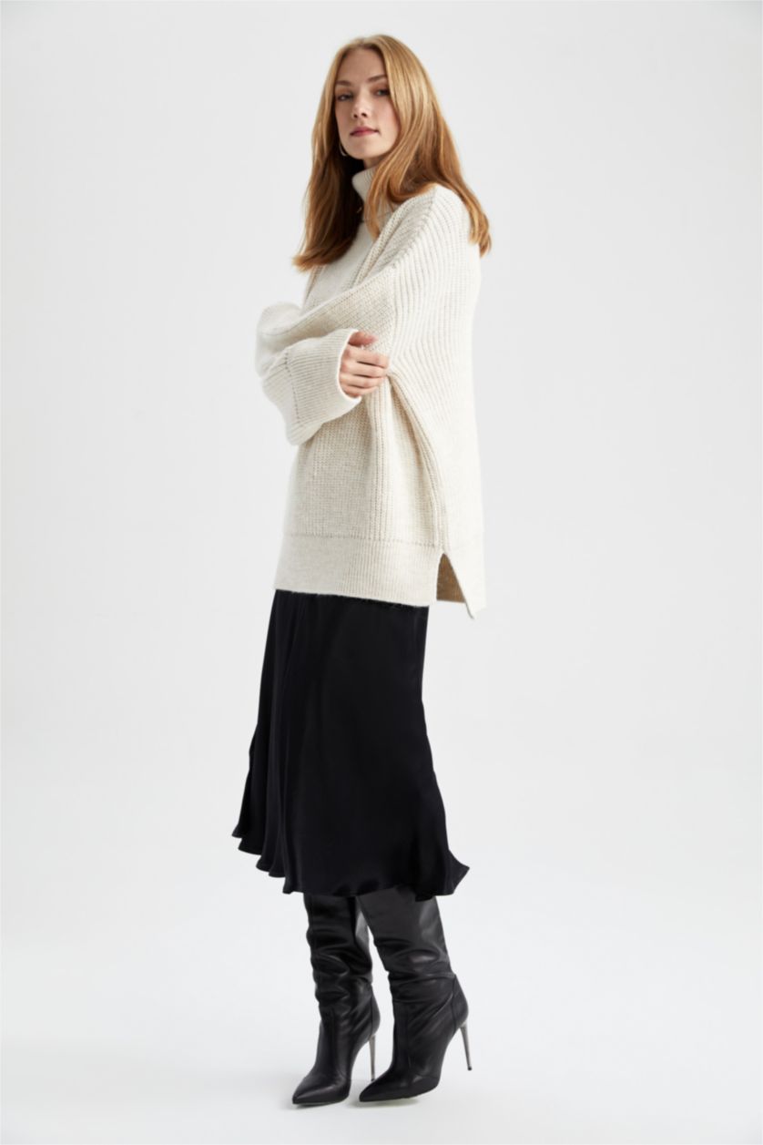 WOMAN Ecru Oversize Fit Turtleneck Thessaloniki Fabric Pullover