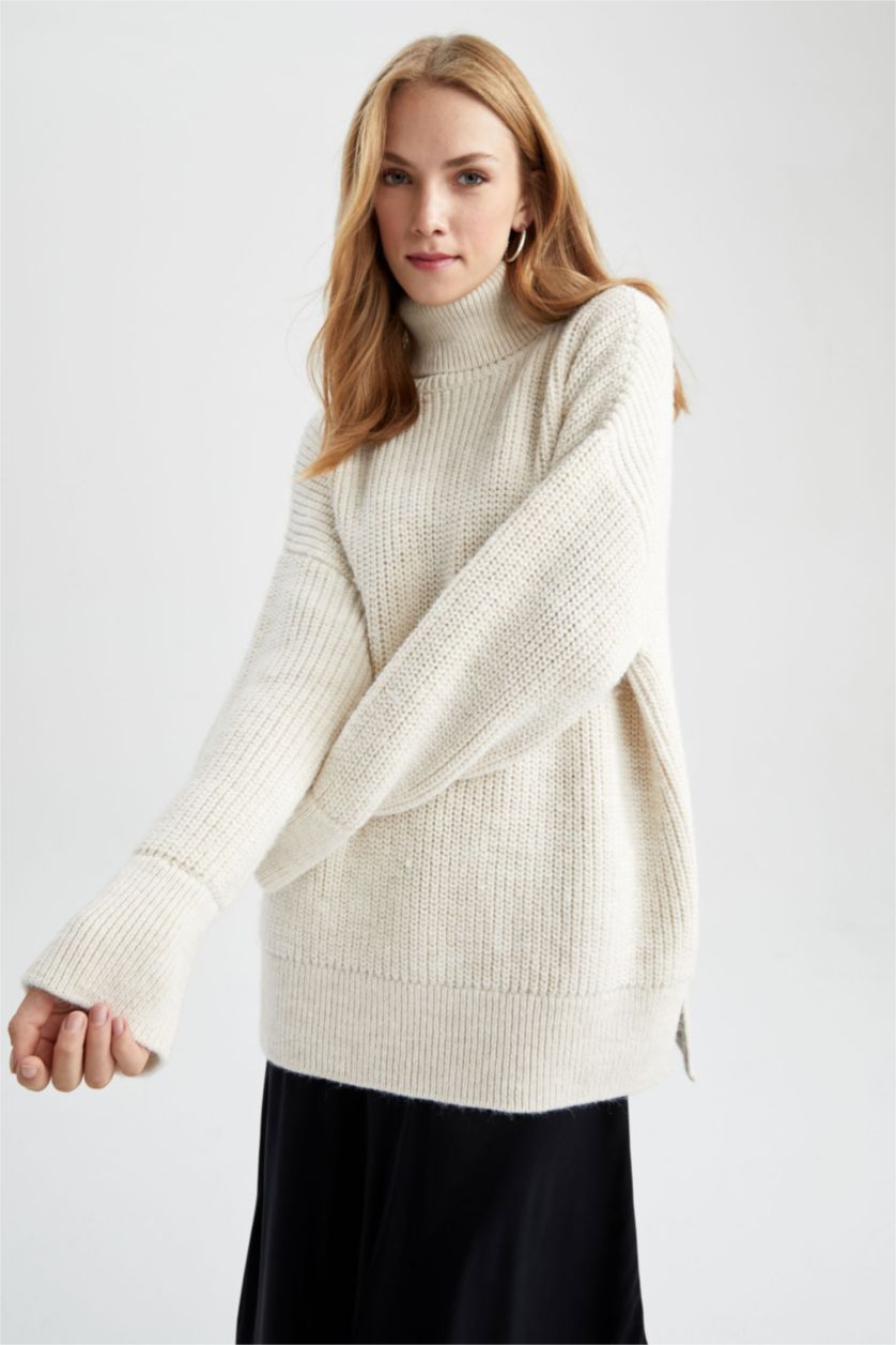 WOMAN Ecru Oversize Fit Turtleneck Thessaloniki Fabric Pullover
