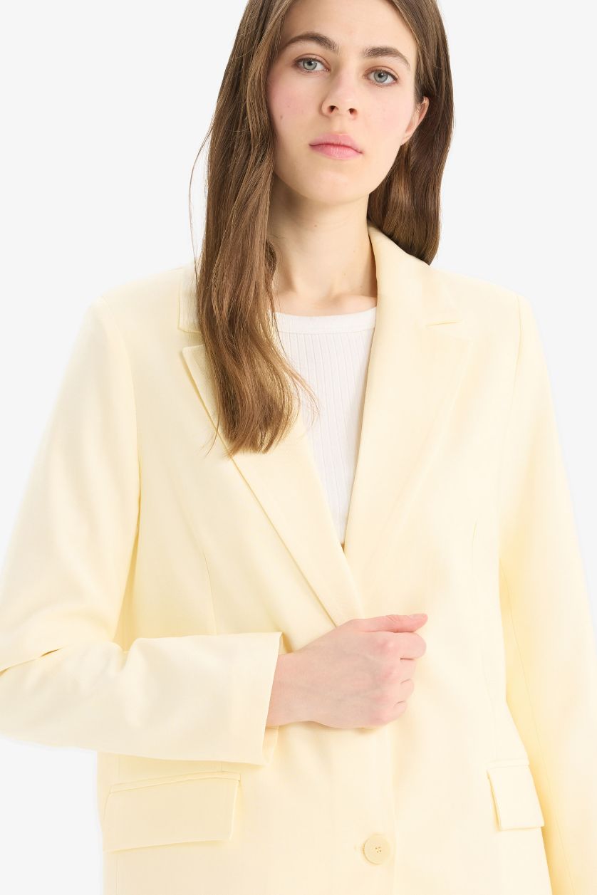 Kadın Ekru Afra x DeFacto Loose Fit Kruvaze Yaka Düğmeli Blazer Ceket