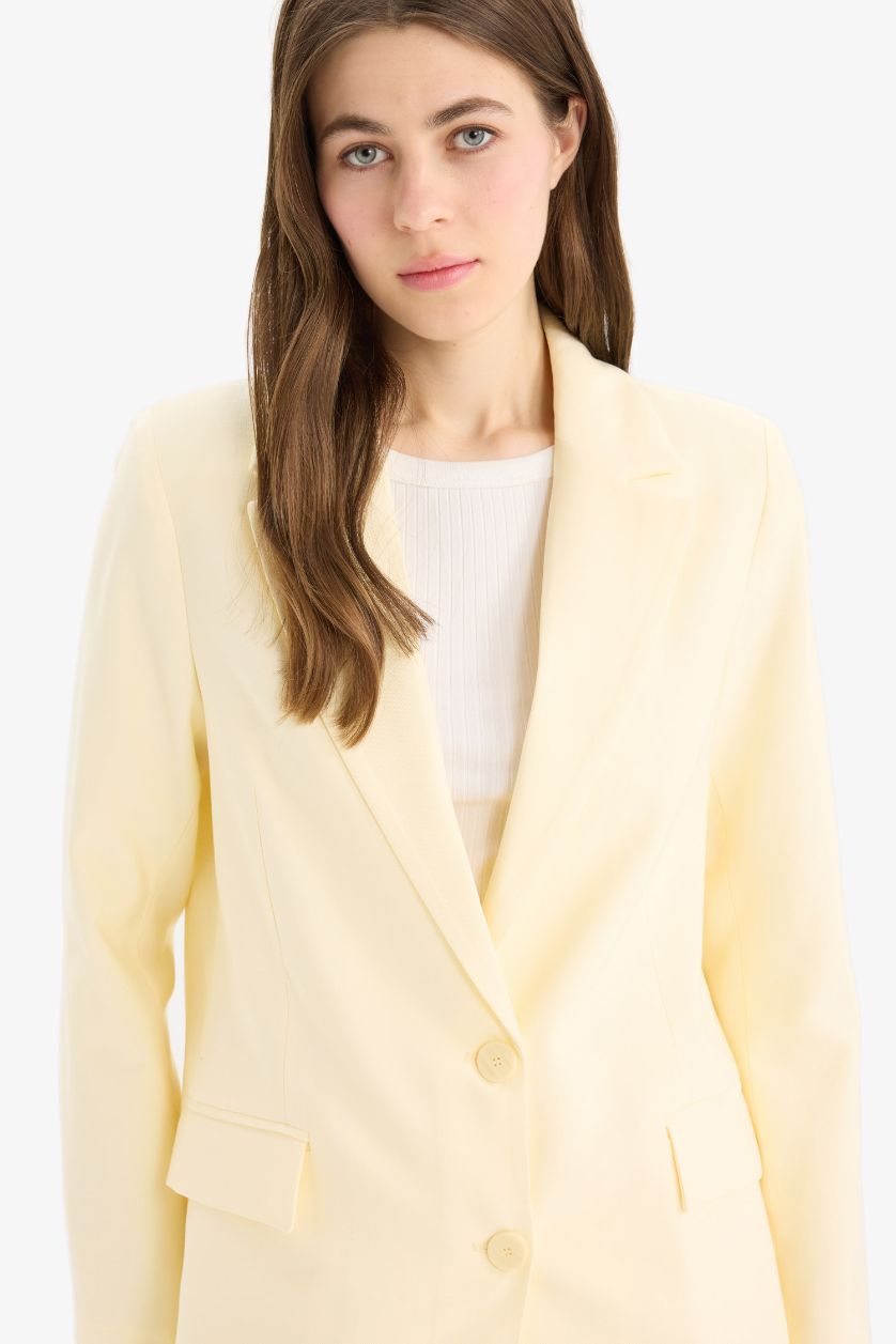 Kadın Ekru Afra x DeFacto Loose Fit Kruvaze Yaka Düğmeli Blazer Ceket