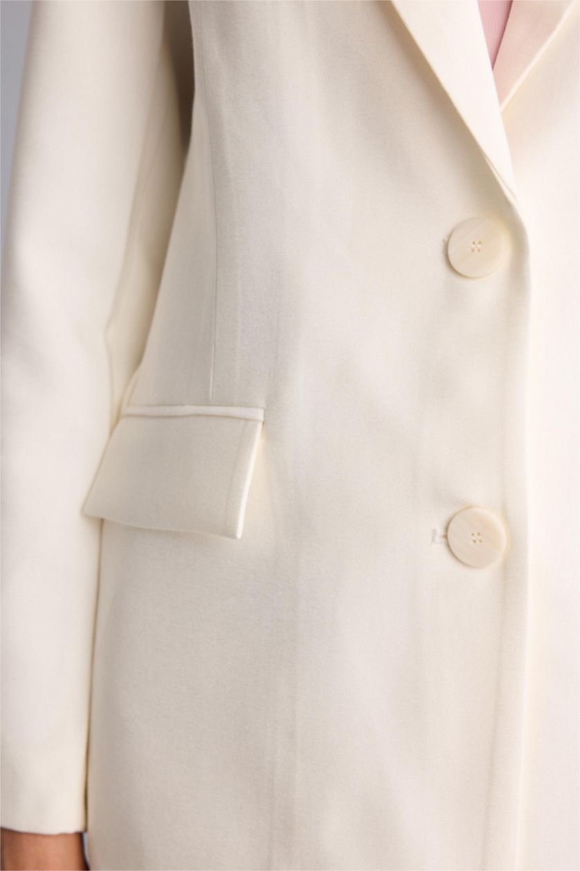 Woman White Oversize Fit Sensual Blazer