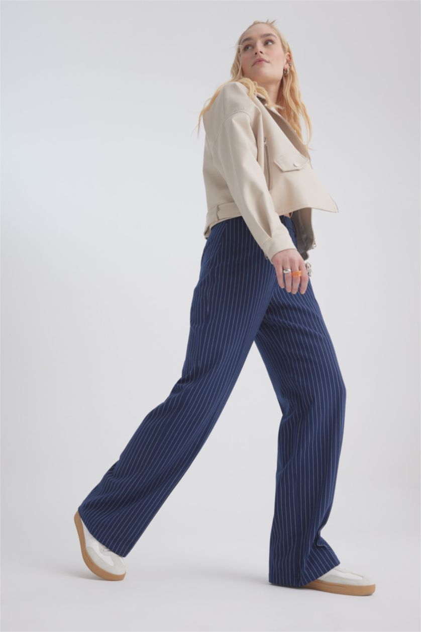 Kadın Lacivert Geniş Paça Çizgili Pantolon