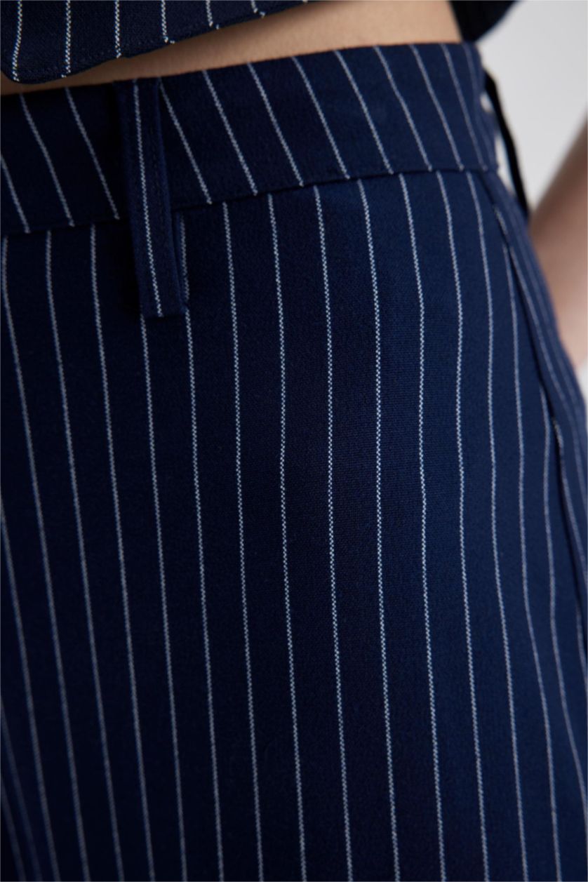 Kadın Lacivert Geniş Paça Çizgili Pantolon