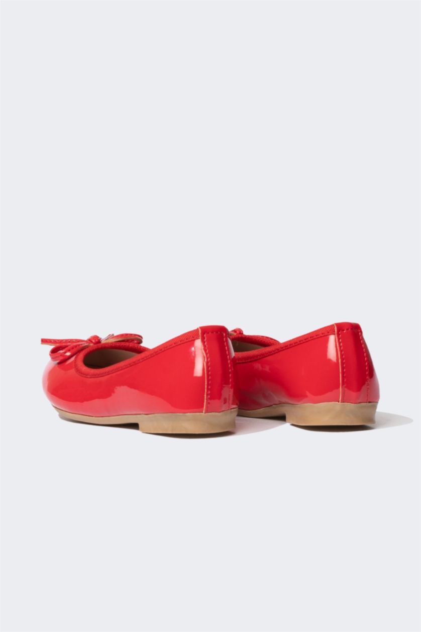 GIRLS & TEENS Red فلات جلد صناعي