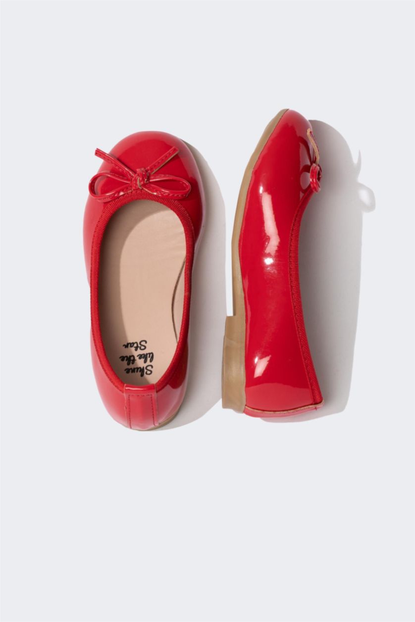 GIRLS & TEENS Red فلات جلد صناعي