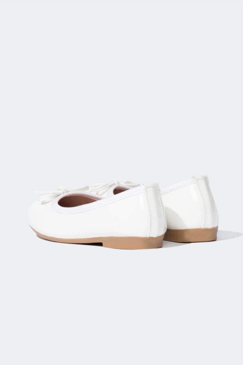 Kız Çocuk - Genç Kız Beyaz Kız Çocuk Düz Taban Suni Deri Beyaz Rugan Balerin Ayakkabı