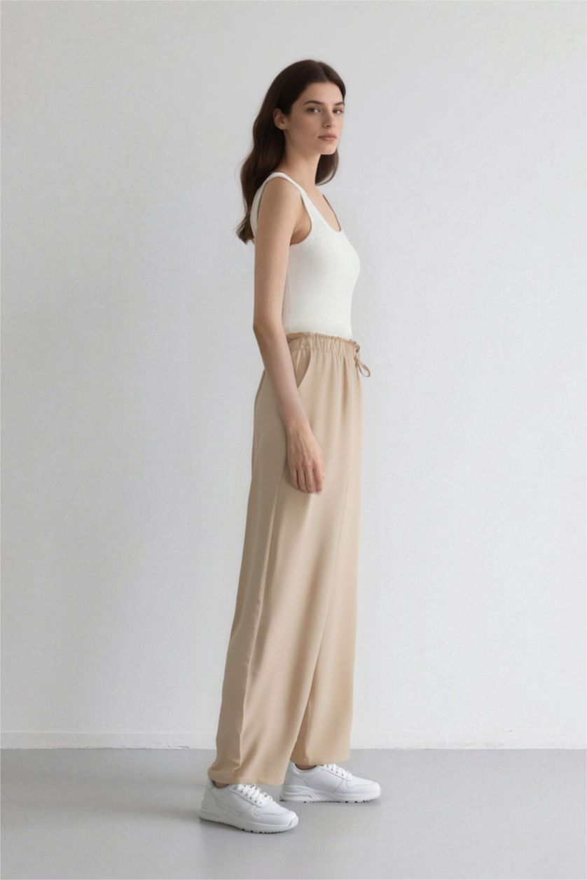 Женщины Бежевый Брюки Wide Leg широкого кроя