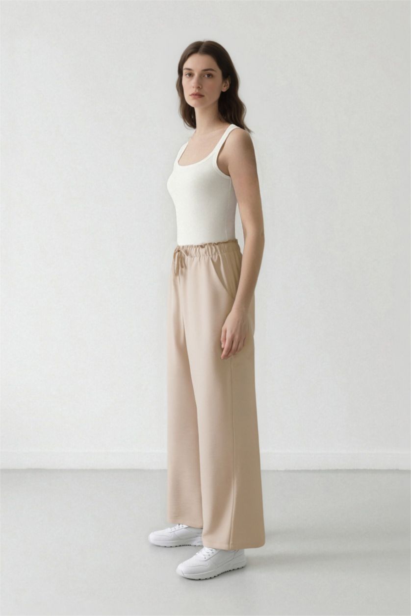 Женщины Бежевый Брюки Wide Leg широкого кроя