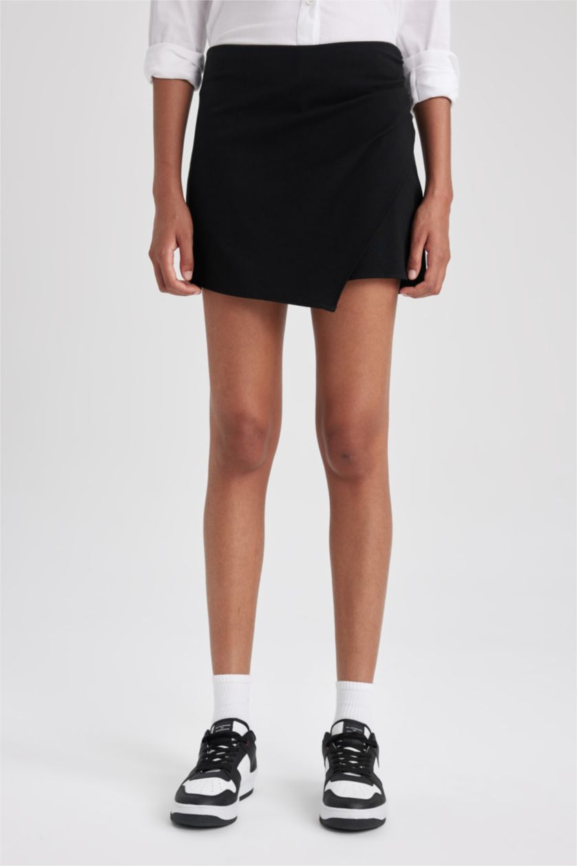 Kadın Siyah Regular Fit Yüksek Bel Şort Etek