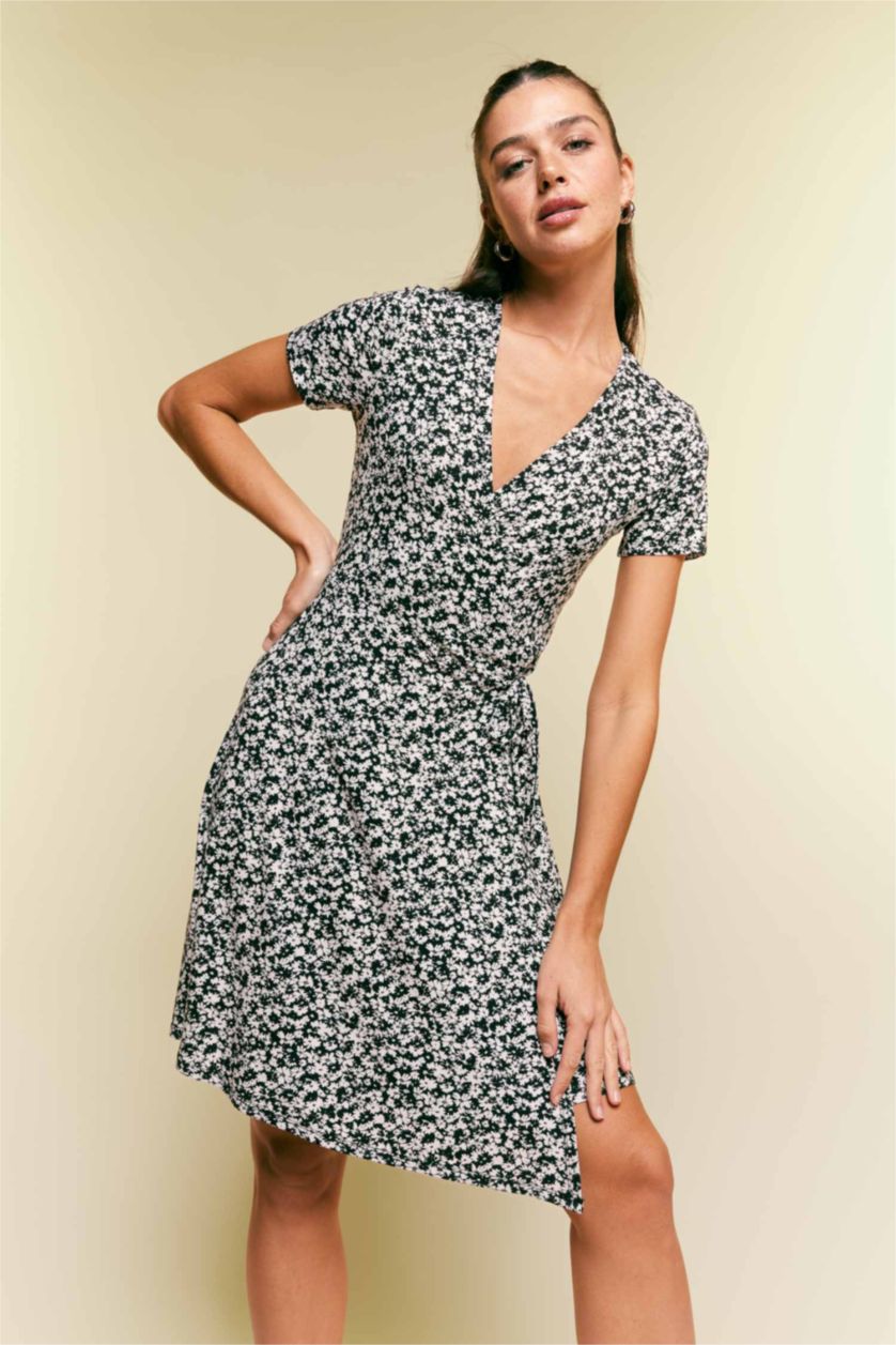 Black WOMAN Mini Dress 2804509 | DeFacto
