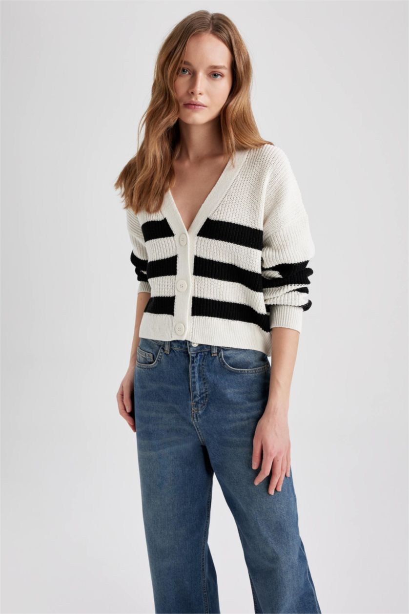 Kadın Ekru Regular Fıt V Yaka Hırka