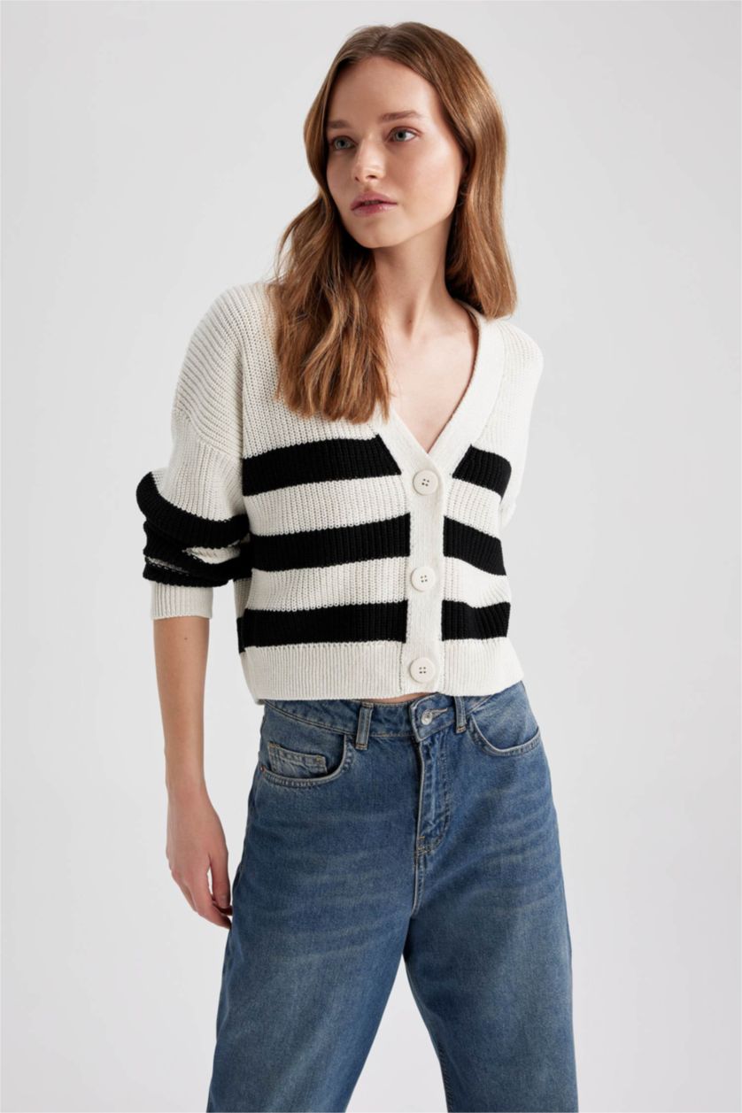 Kadın Ekru Regular Fıt V Yaka Hırka