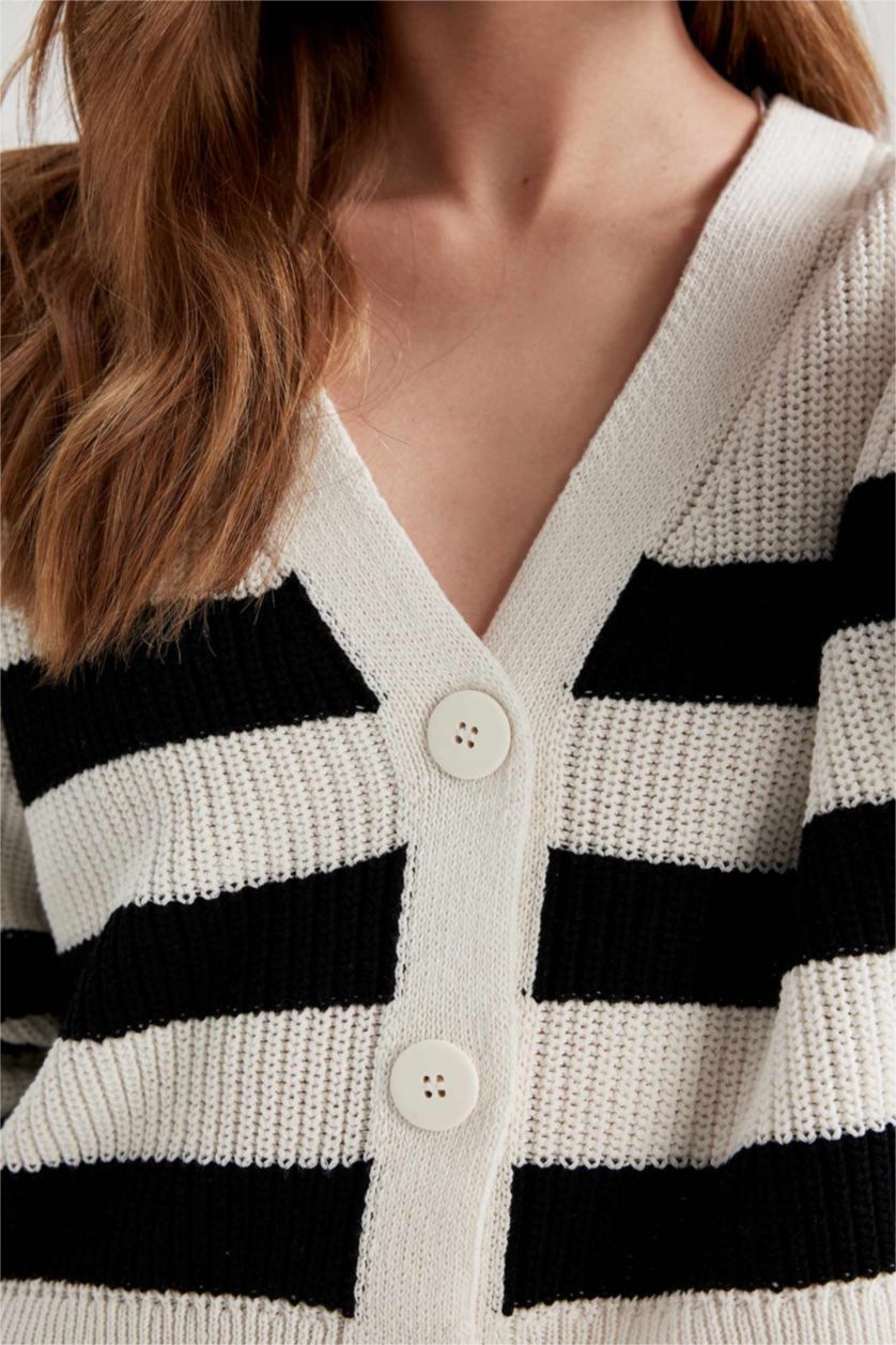 Kadın Ekru Regular Fıt V Yaka Hırka