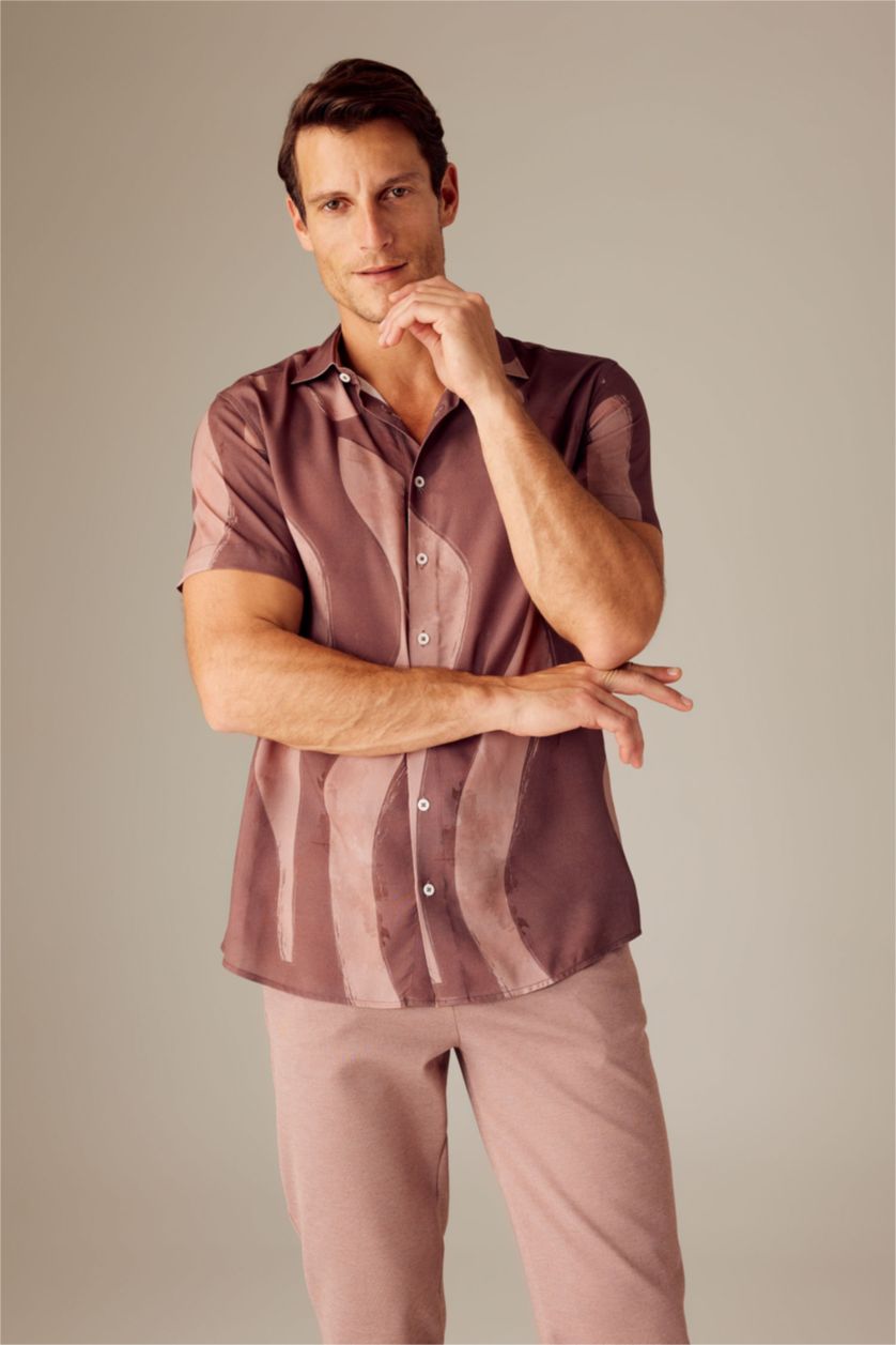 Ерлер Раушан заманауи пішім тұтас басып шығарылған Қысқа жеңді жейде