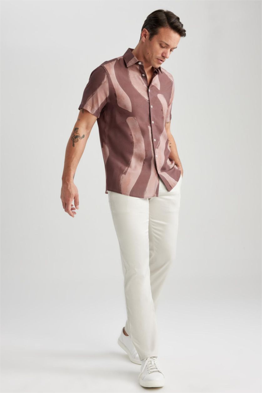 Ерлер Раушан заманауи пішім тұтас басып шығарылған Қысқа жеңді жейде