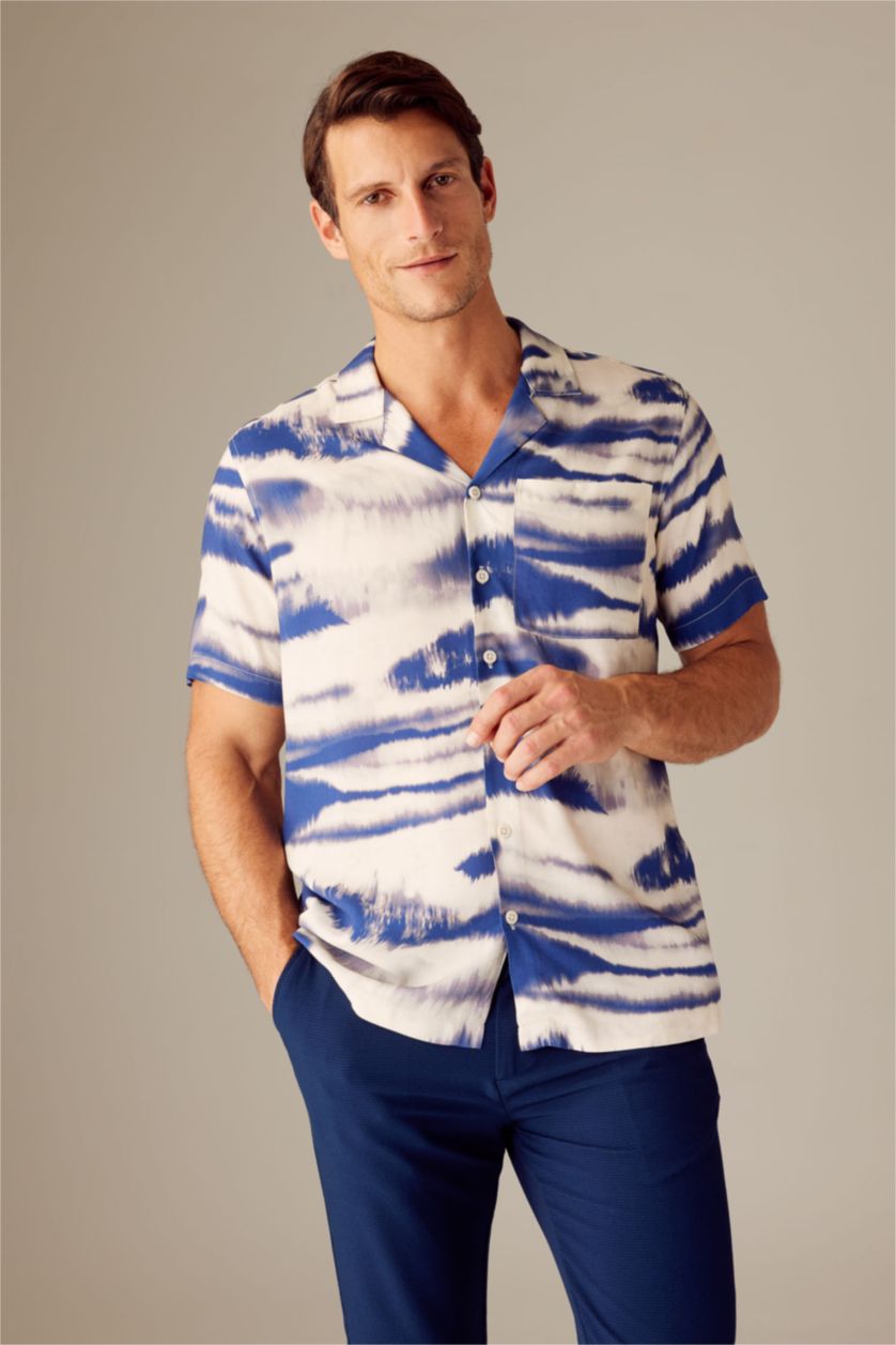 HOMME Blanc Chemise à manches courtes Coupe moderne à motifs