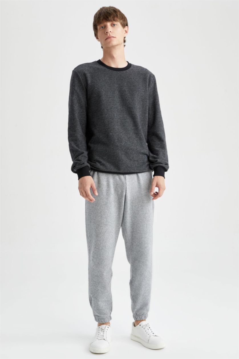 Man Black Regular Fit Sweatshirt