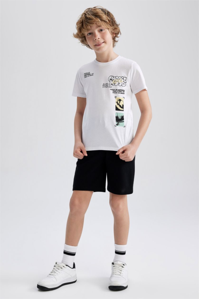 أولاد أبيض سيت ولادي شورت تيشيرت - قطعتين