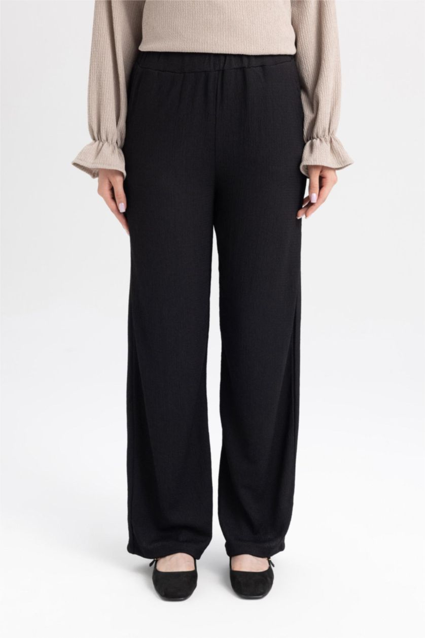 FEMME Noir Pantalon Casual noir à coupe décontractée