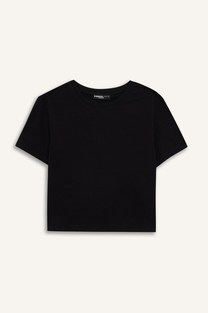 Kadın Siyah Fitted Bisiklet Yaka Basic Düz Kısa Kollu Tişört