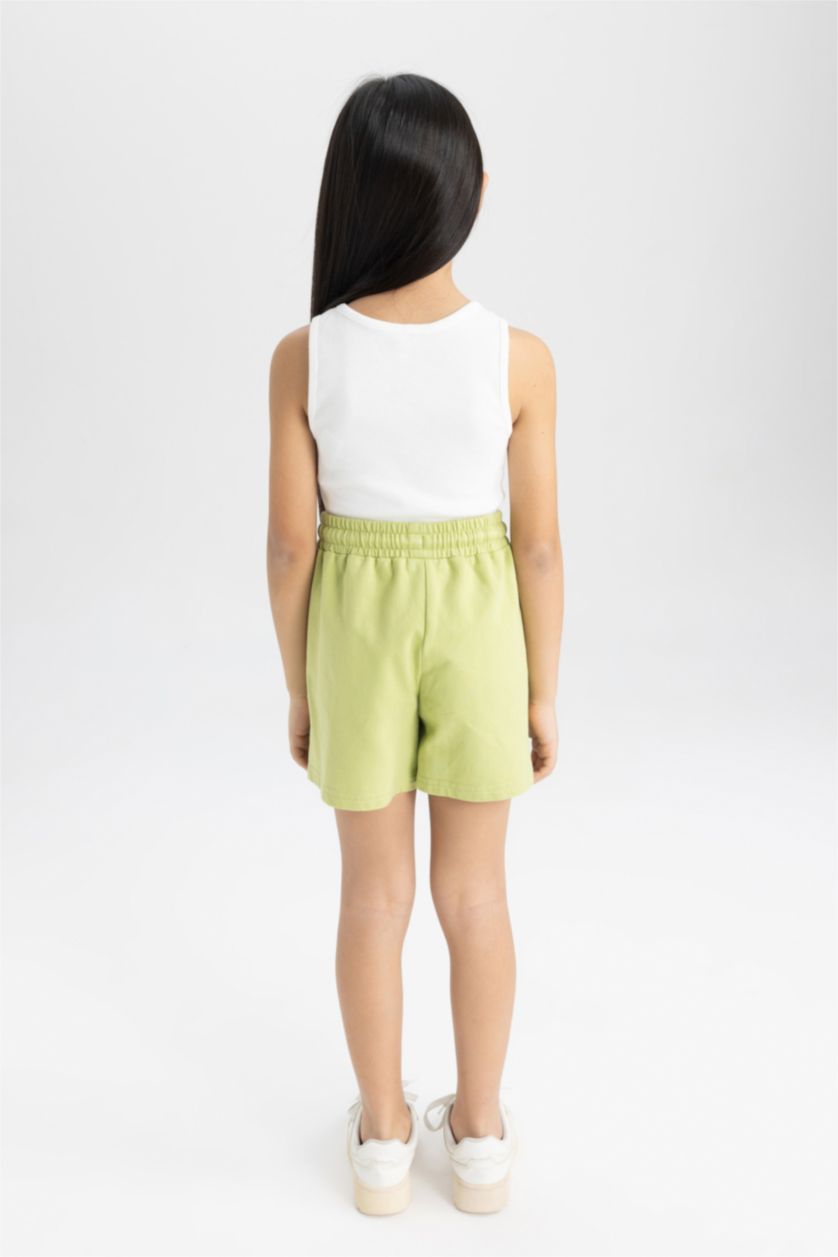 GIRLS & TEENS Light Green Girl Shorts with Pockets and Woven Label