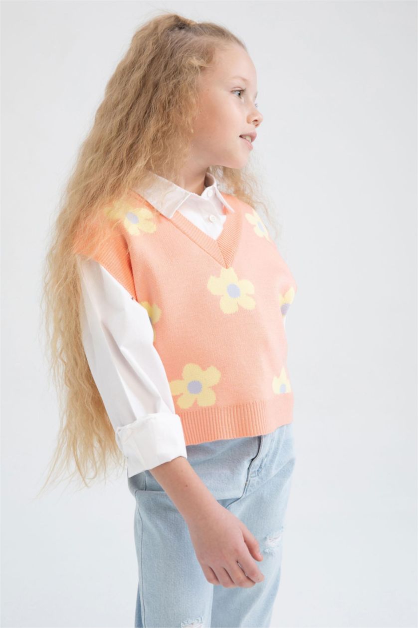 GIRLS & TEENS Coral Girl Standard Fit Sweater