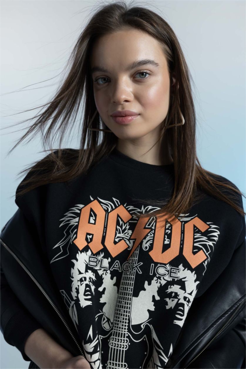 Woman Black AC/DC Oversize Fit Crew Neck Sweatshirt