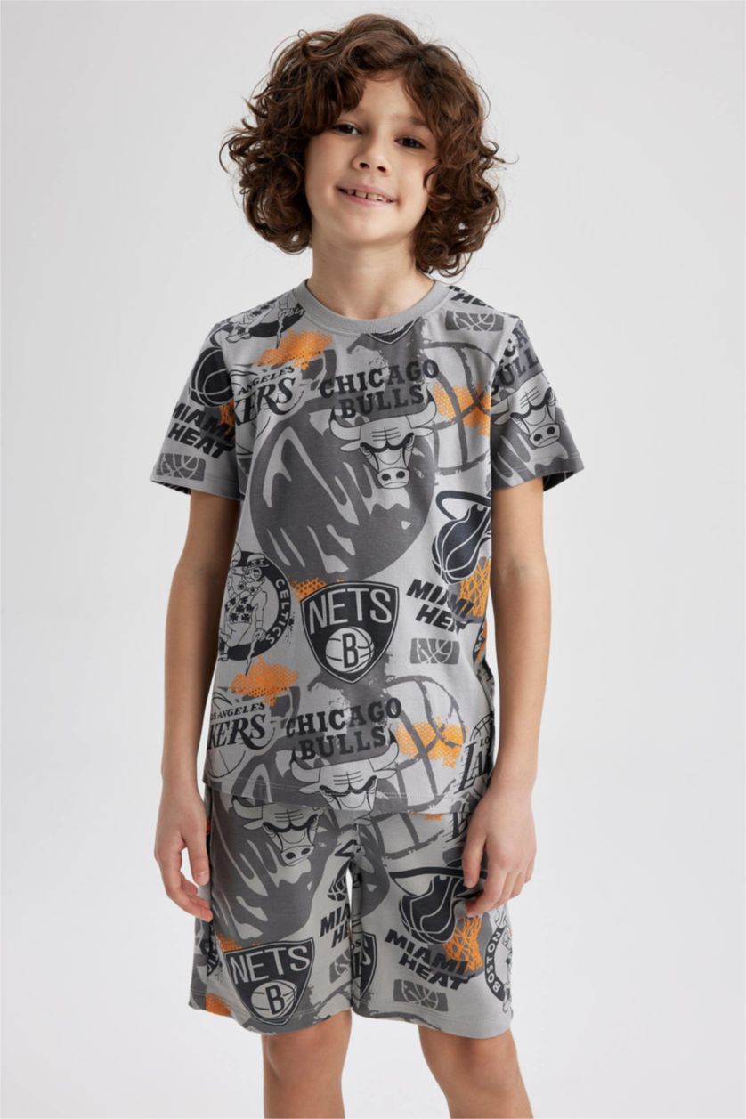 BOYS & TEENS Light Grey Boy Defacto Fit NBA Current Teams Licensed Regular Fit Crew Neck Patterned Short Sleeved T-Shirt