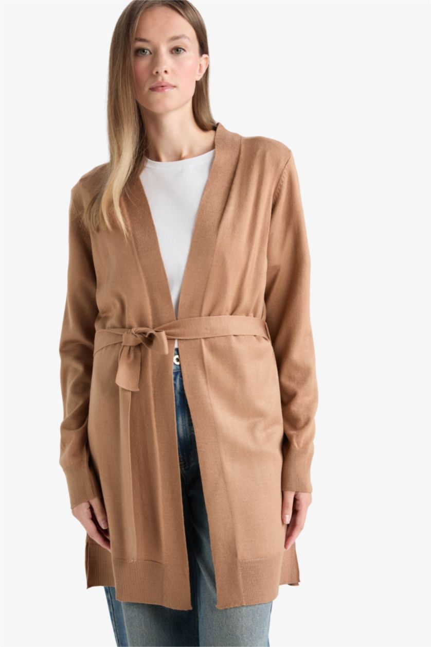 حريمي فيزوني كارديجان قصة عادية