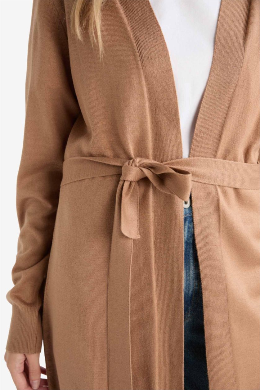 حريمي فيزوني كارديجان قصة عادية