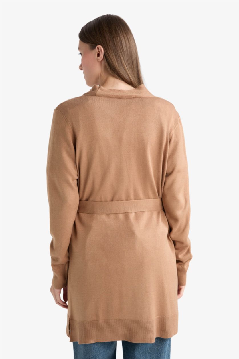 حريمي فيزوني كارديجان قصة عادية