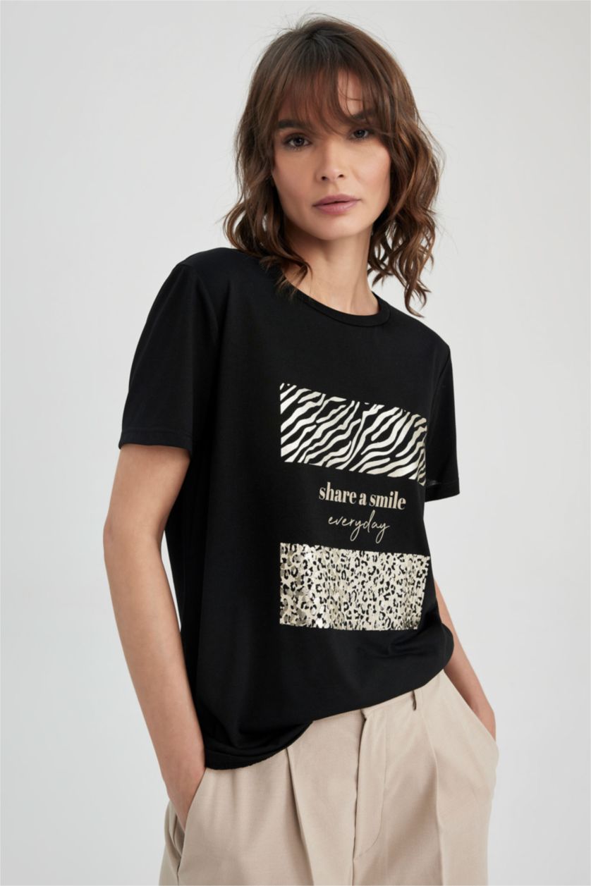 نساء أسود تي شيرت بطباعة الحيوانات قصة مريحة بياقة مستديرة