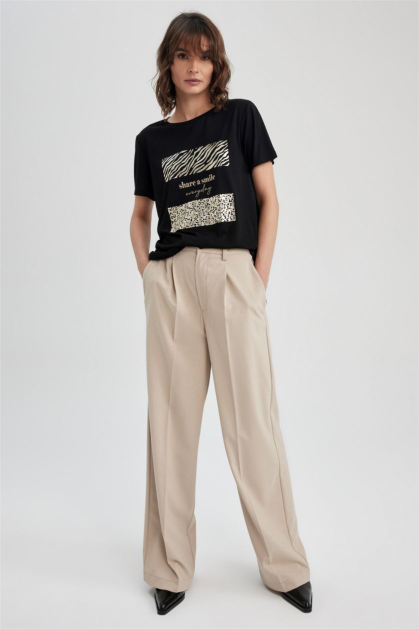 نساء أسود تي شيرت بطباعة الحيوانات قصة مريحة بياقة مستديرة