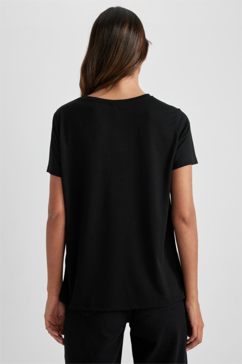 نساء أسود تيشيرت مطبوع قصة عادية برقبة مستديرة