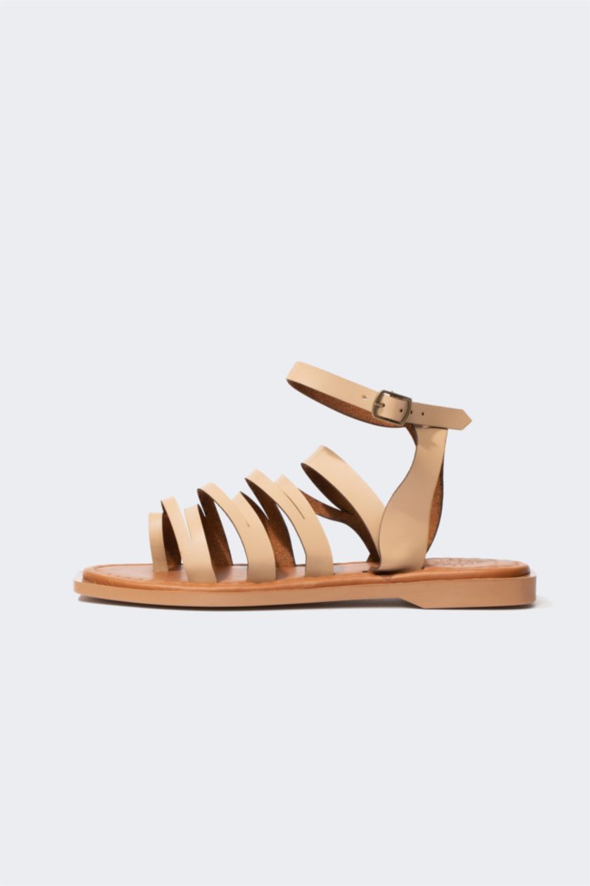 FEMME Beige sandales Semelle Plate