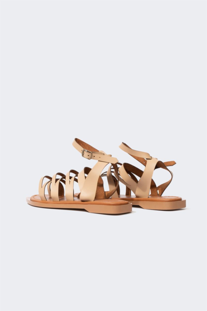 FEMME Beige sandales Semelle Plate