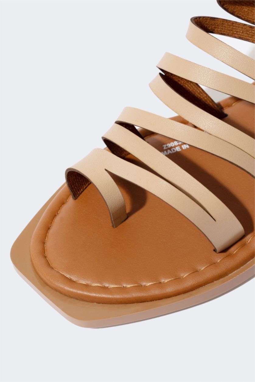 FEMME Beige sandales Semelle Plate