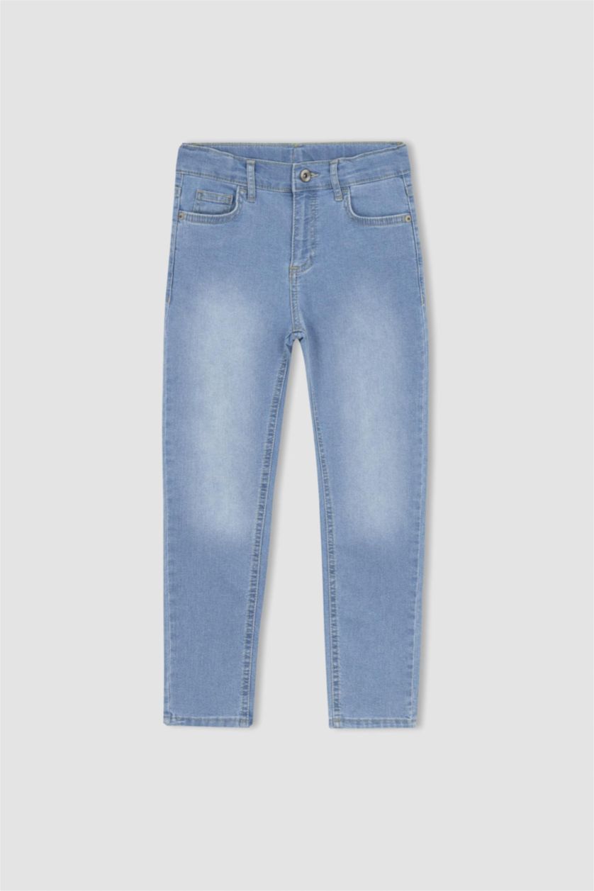 أولاد أزرق فاتح بنطلون جينز ولادي سليم فيت